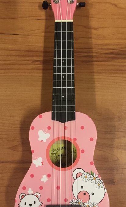 יוקללה סופרן בצבע ורוד עם גרפיקה